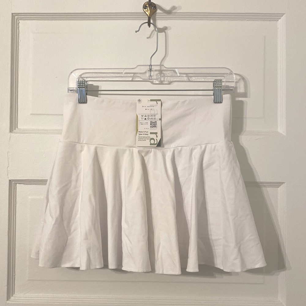 Tennis 2-in-1 Skirt w/ built-in shorts